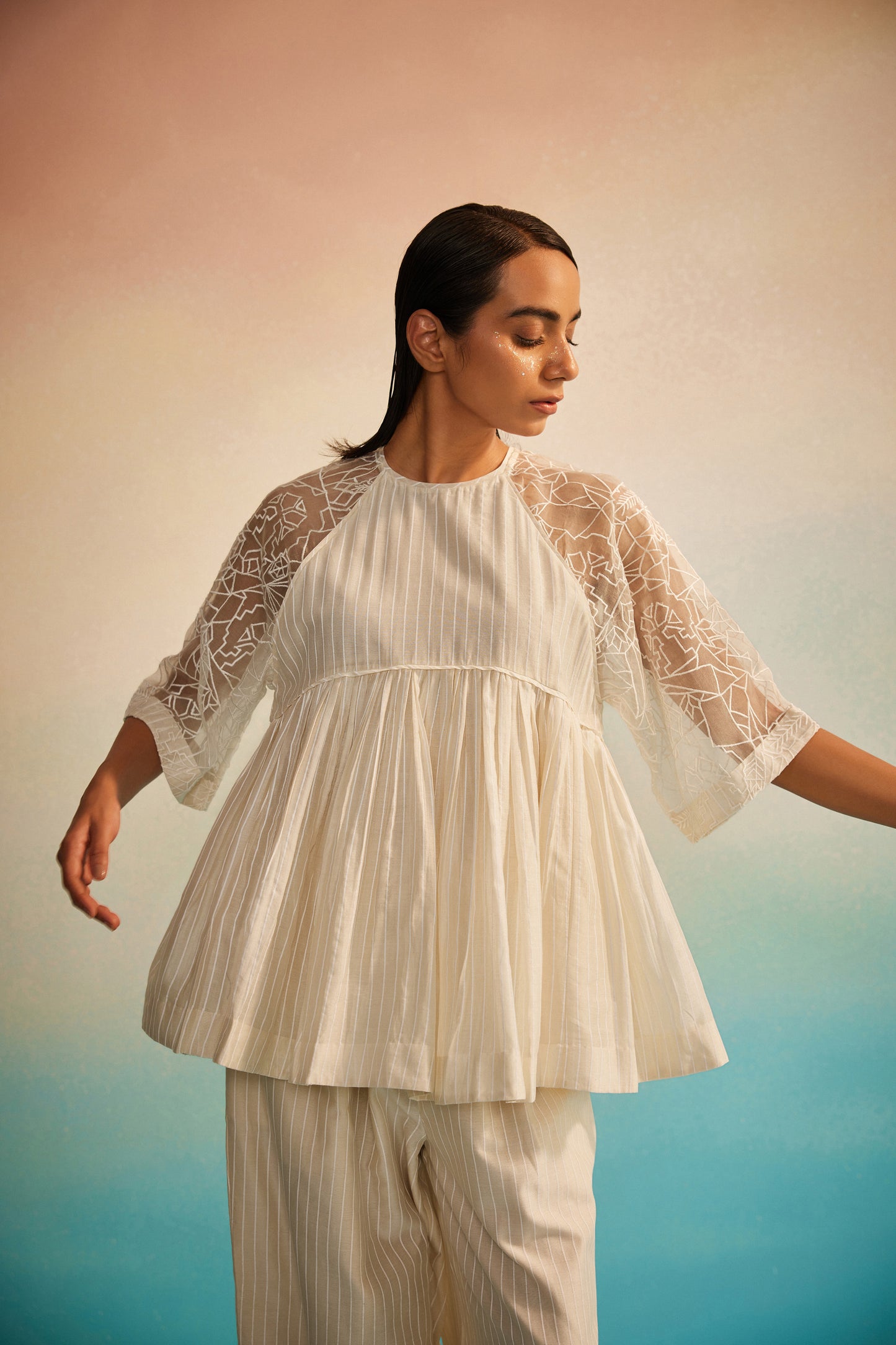 Ami Jaal Raglan Top