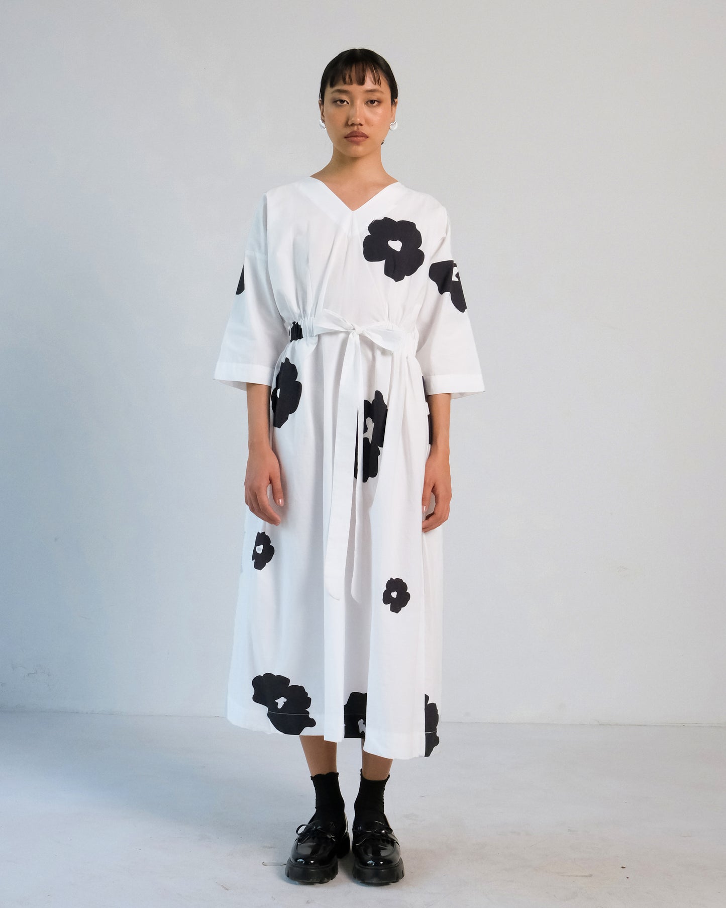 White Black Poppy Elastic Waist Belt Dress