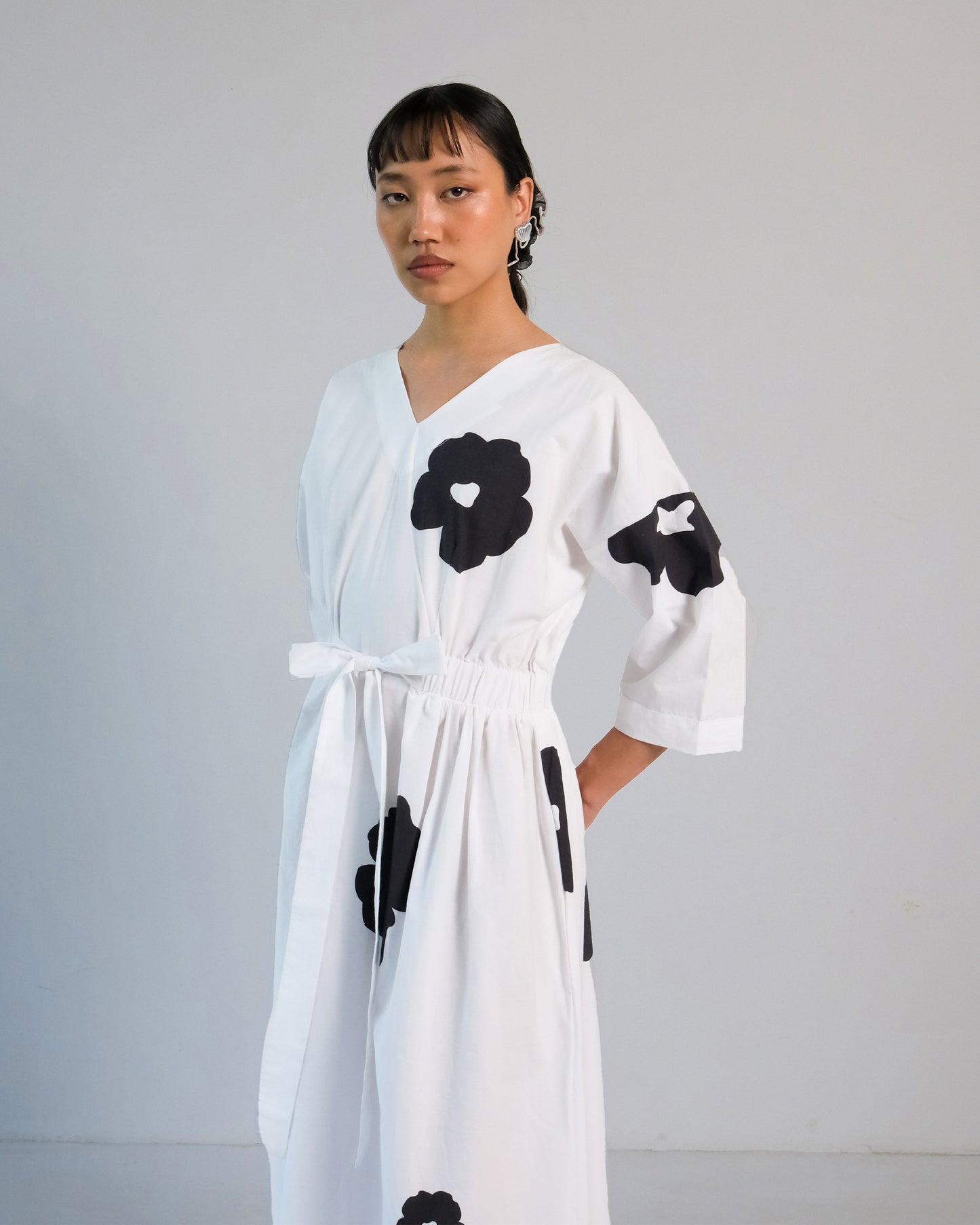 White Black Poppy Elastic Waist Belt Dress