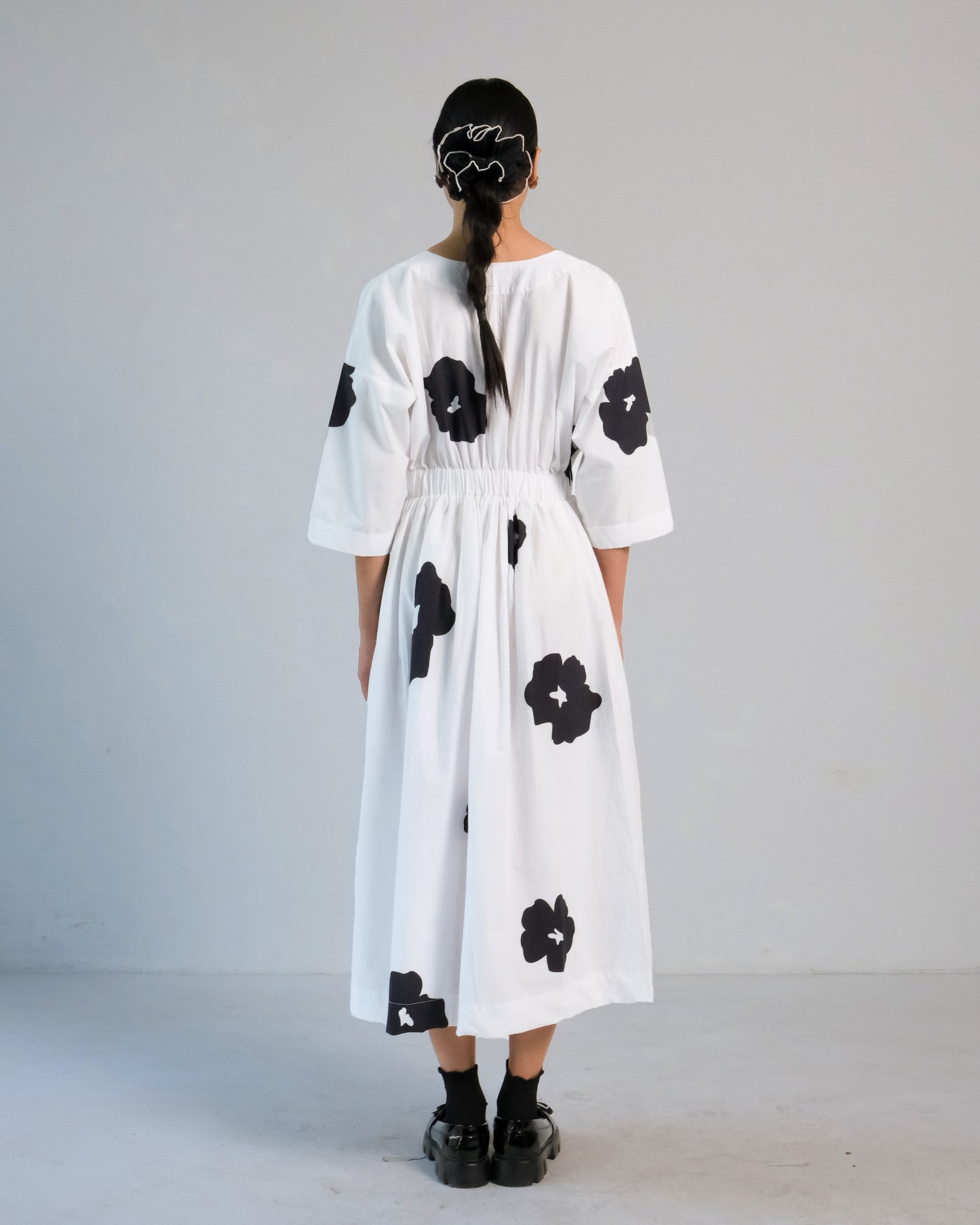 White Black Poppy Elastic Waist Belt Dress