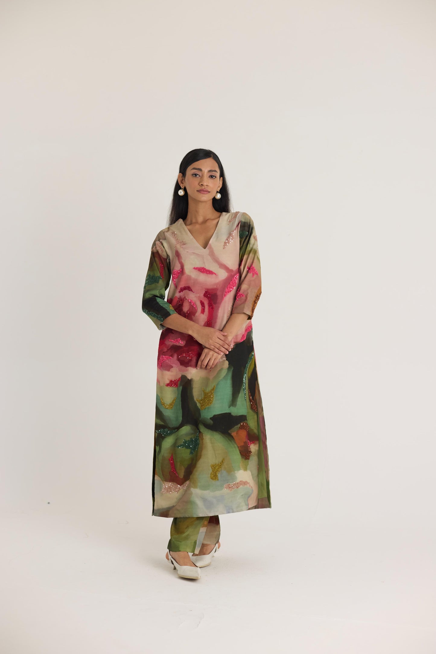 Tilly Emroidered Long V Neck Kurta Set