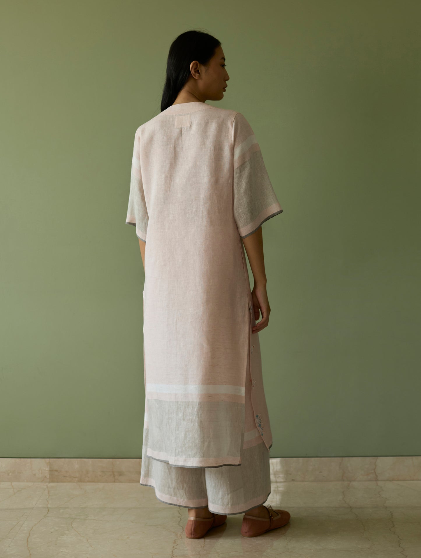Vira Hand-Emboidered Linen Kurta Set - Blush