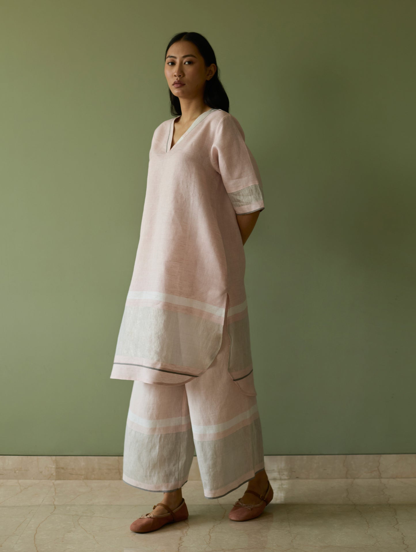 Iva Pleated Border Linen Kurta Set - Blush