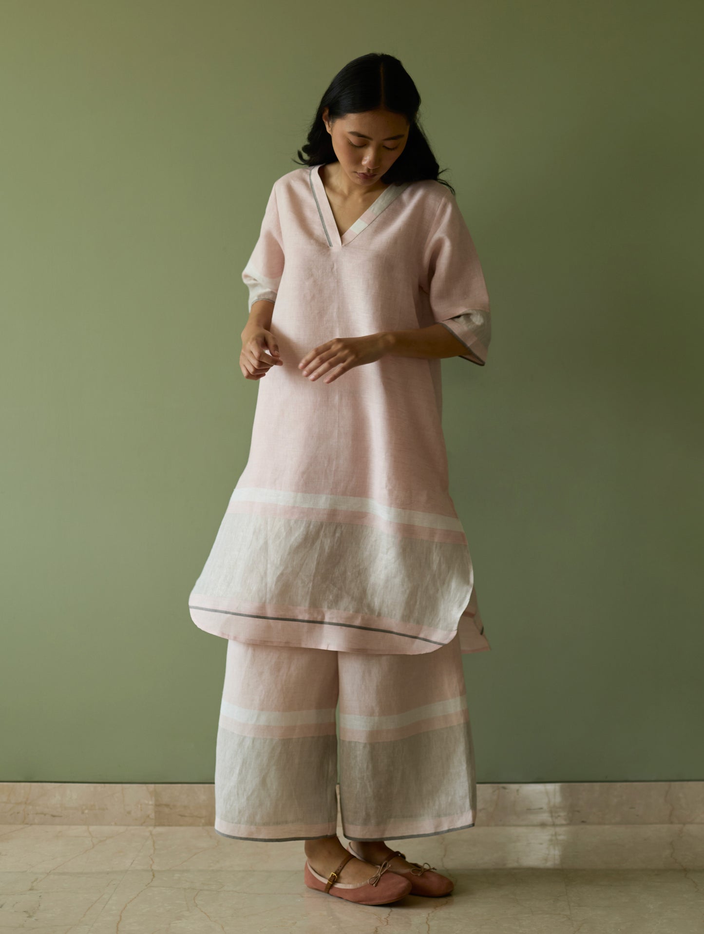 Iva Pleated Border Linen Kurta Set - Blush
