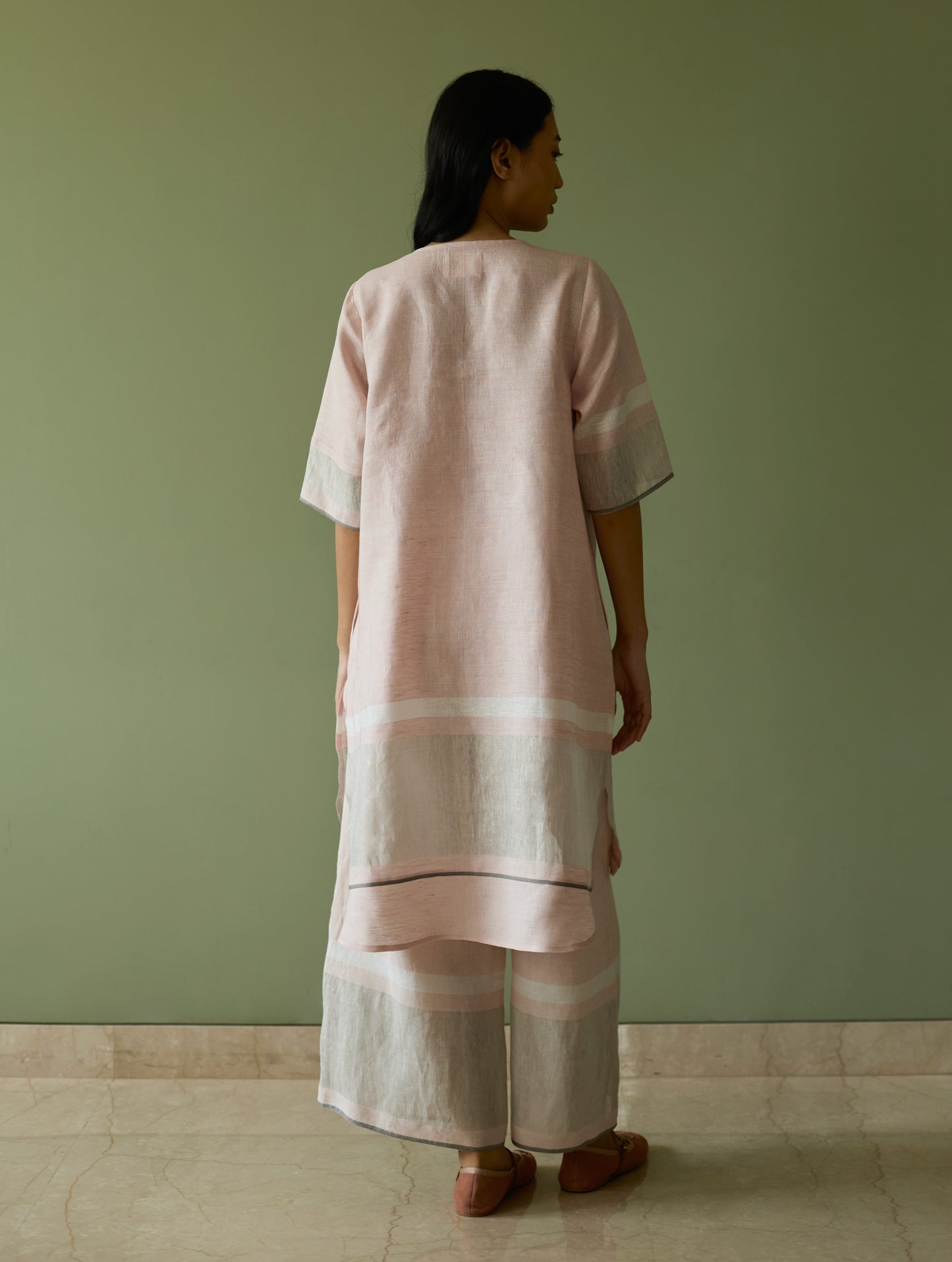 Iva Pleated Border Linen Kurta Set - Blush