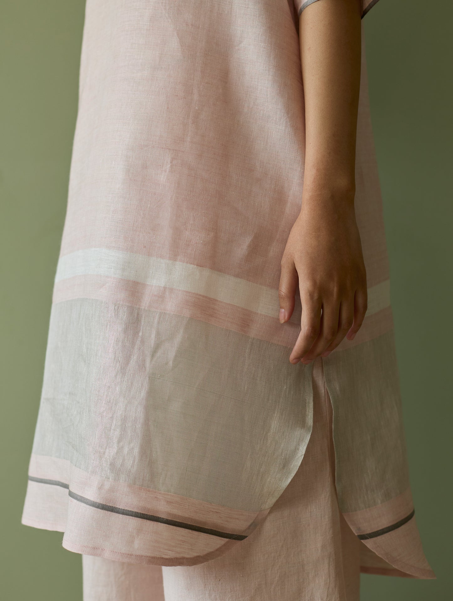 Iva Pleated Border Linen Kurta Set - Blush