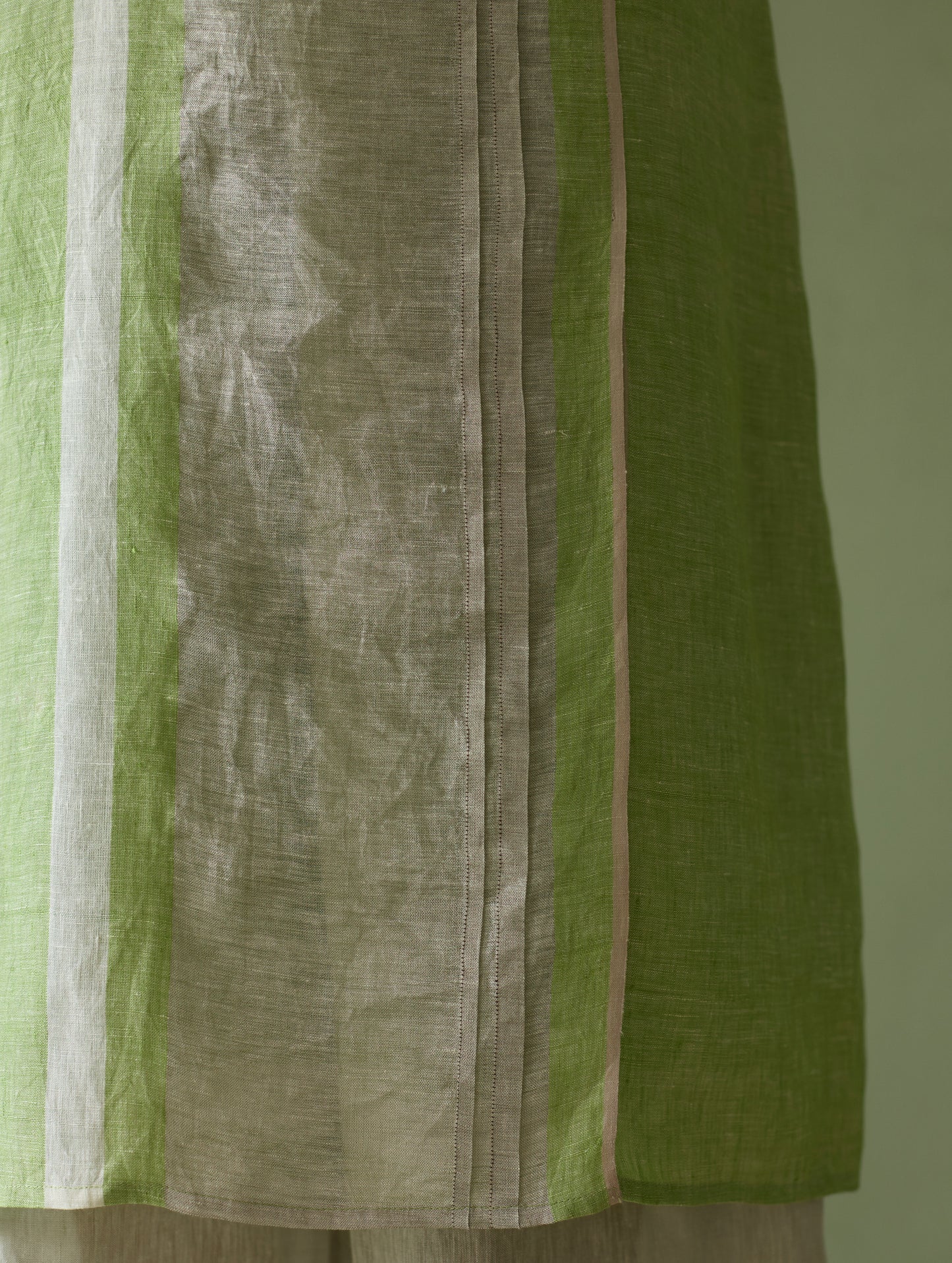 Yara Sleeveless Border Linen Kurta Set - Meadow