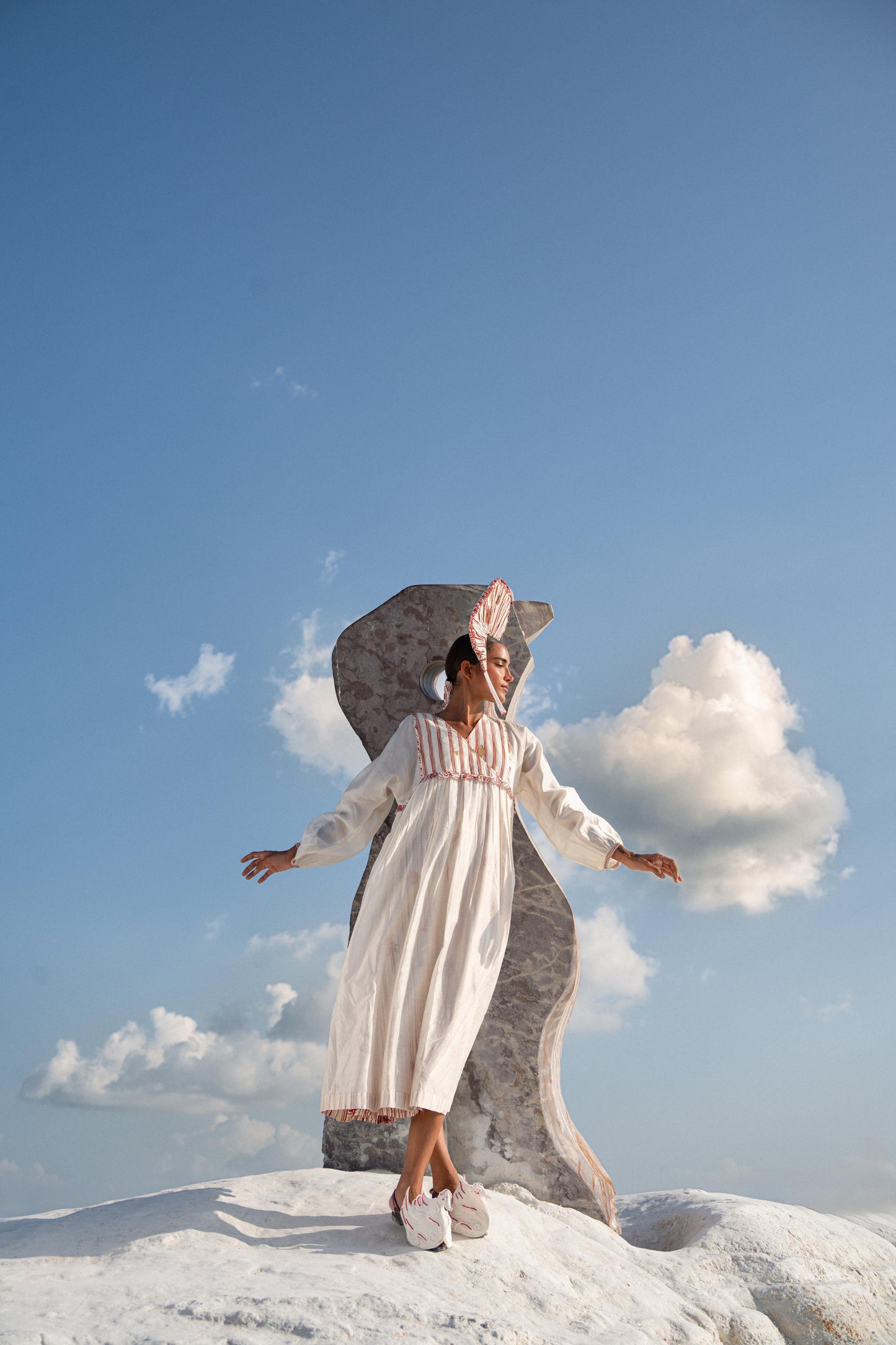 Su Mon Square Sleeve Dress