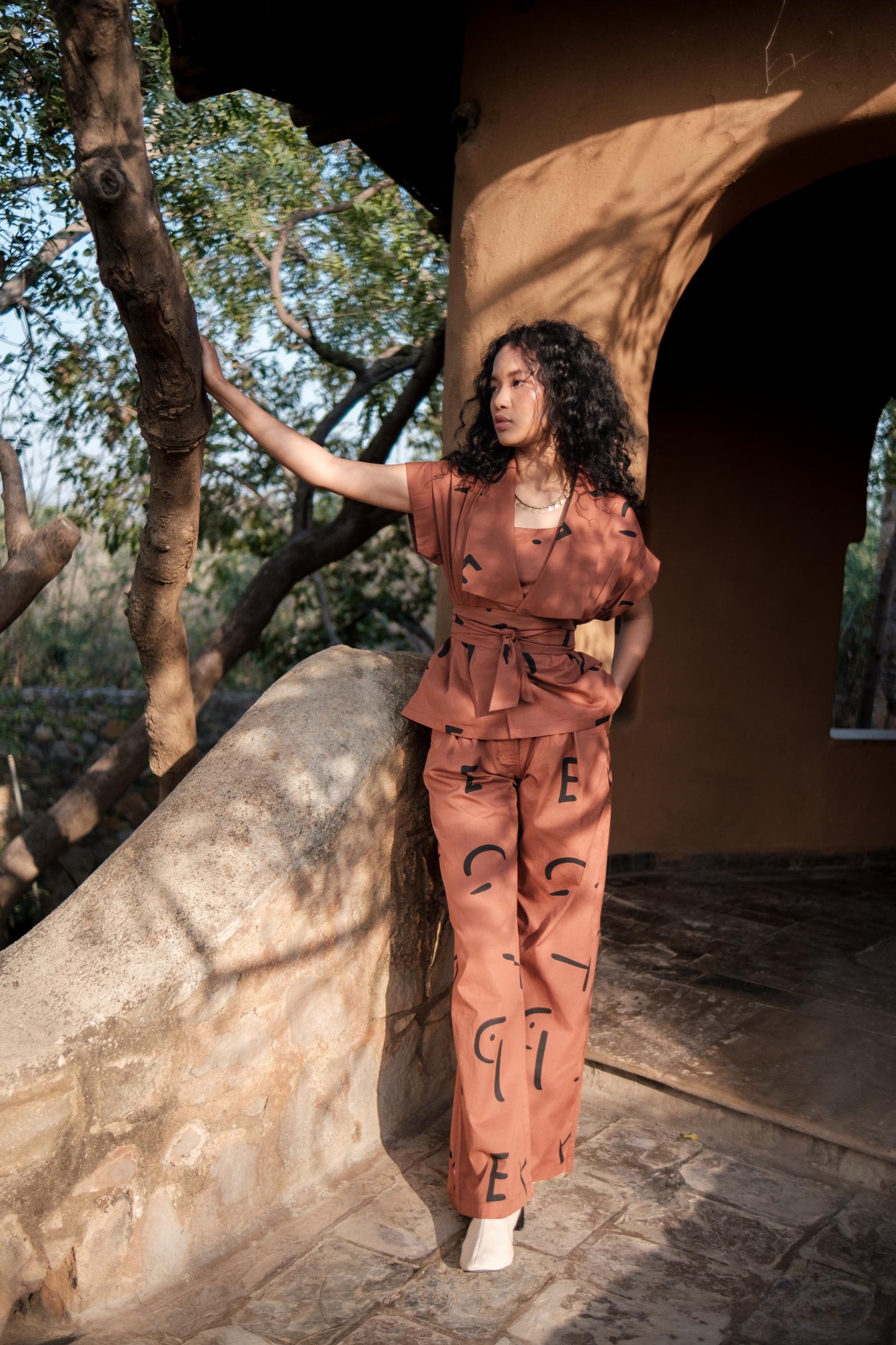 Berlin Shawl Collar Top Copper Line Printed