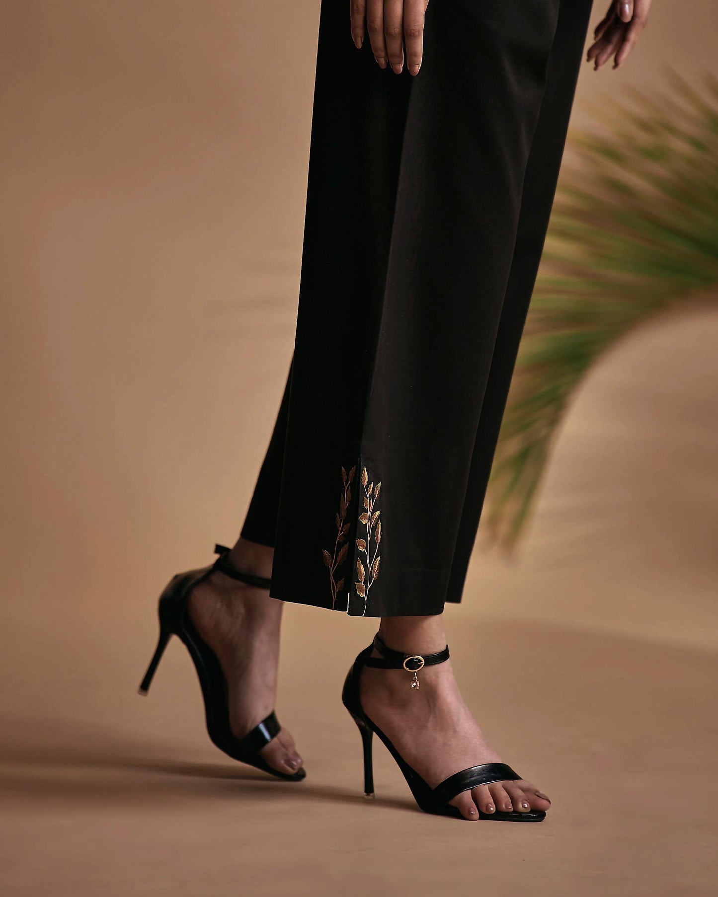 Black Deer in Bloom Pant