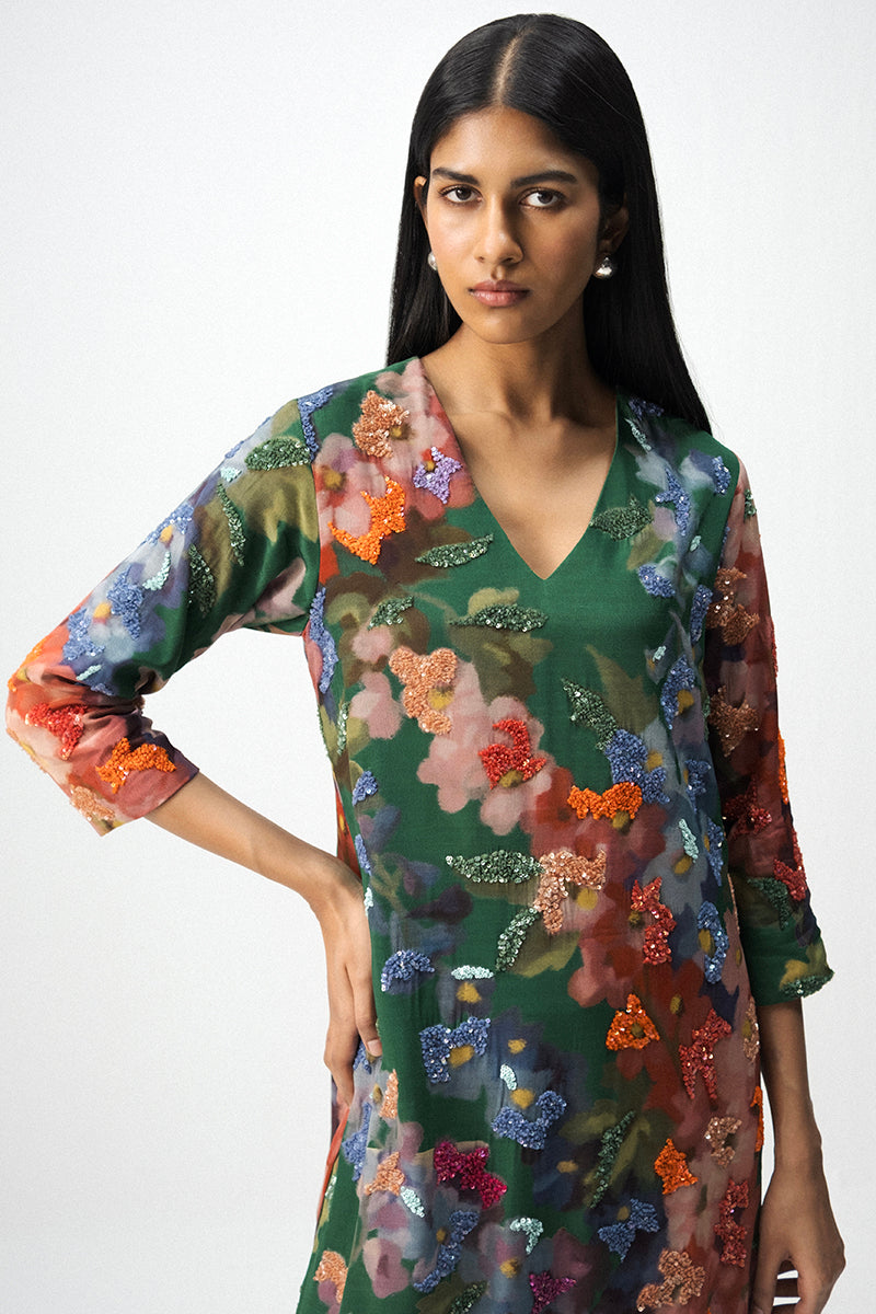 Thea Emboroidered Kurta Set