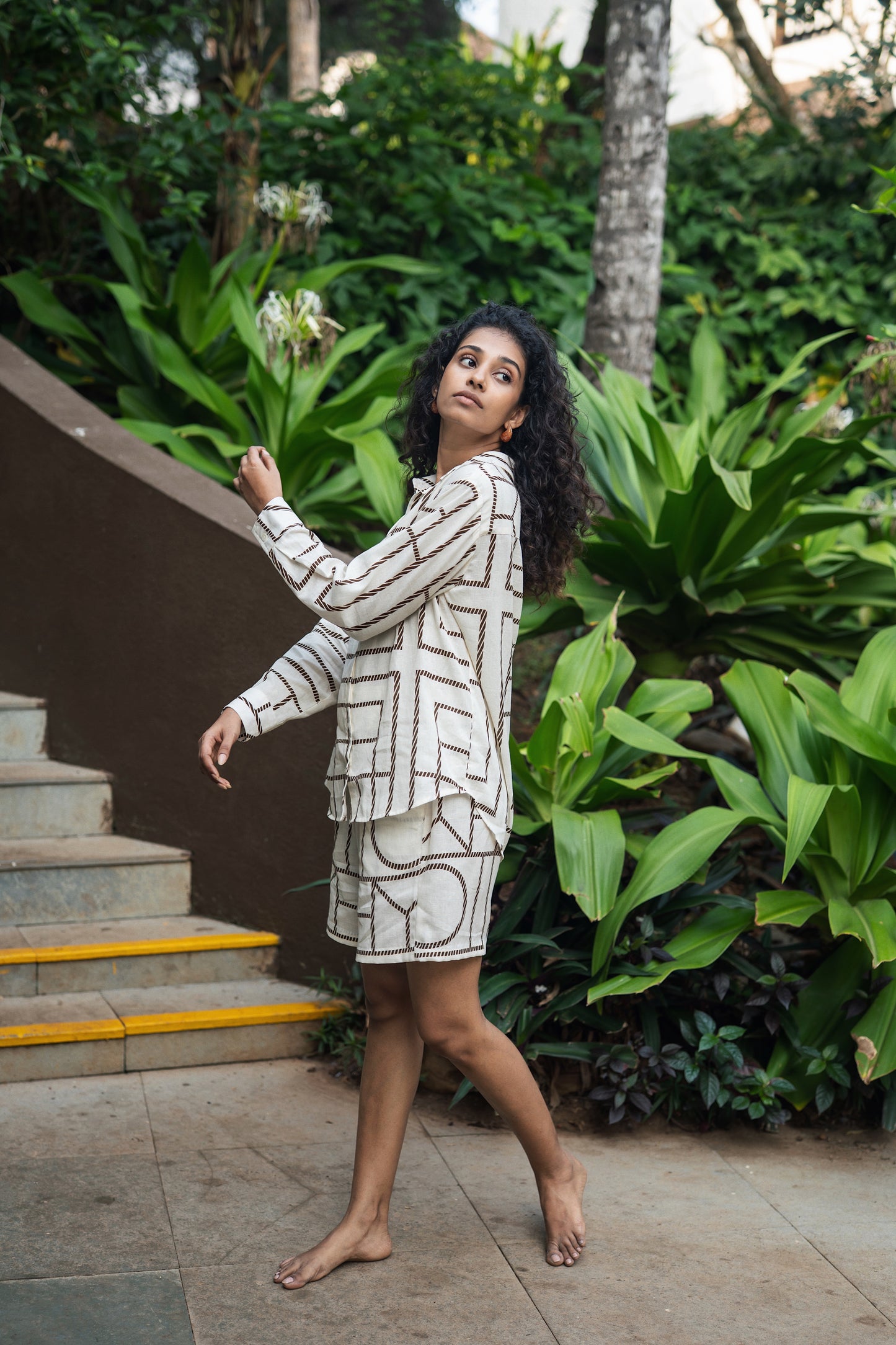 Diana Shirt (Cream & Brown)