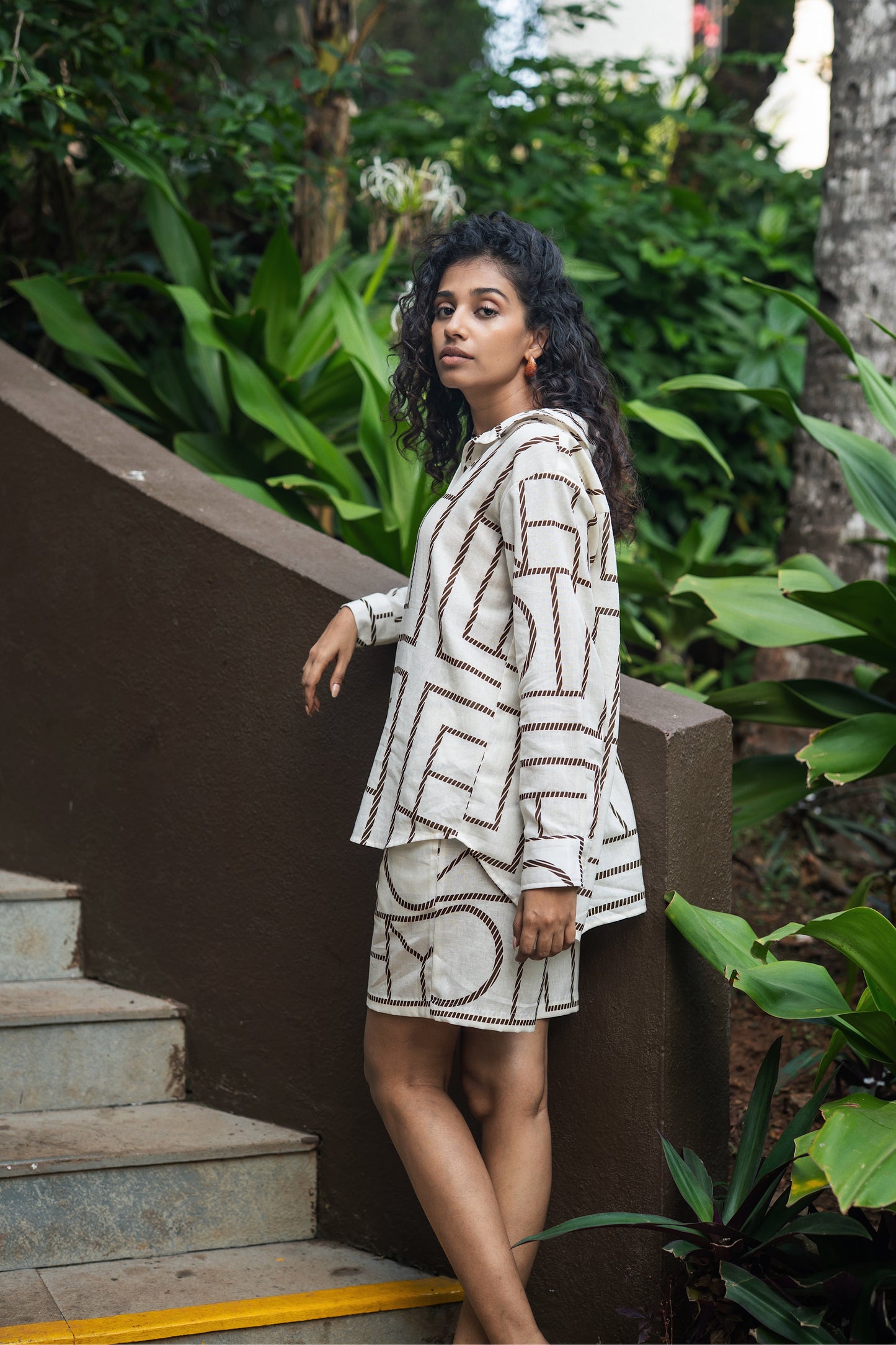 Diana Shirt (Cream & Brown)