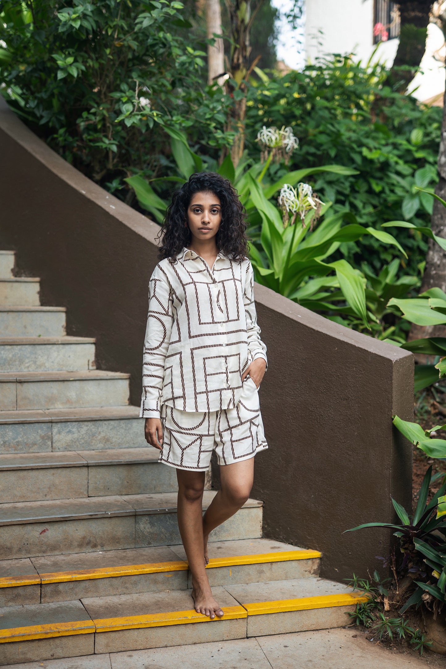 Diana Shirt (Cream & Brown)