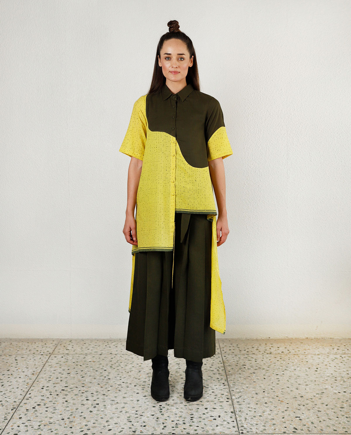 MOVEMENT HIGH-LOW  SHIRT TOP