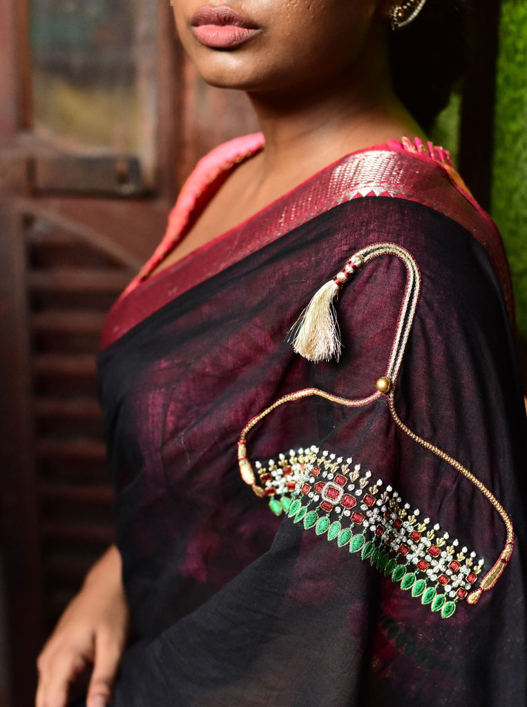 Black Mangalgiri With Silver Necklaces Saree