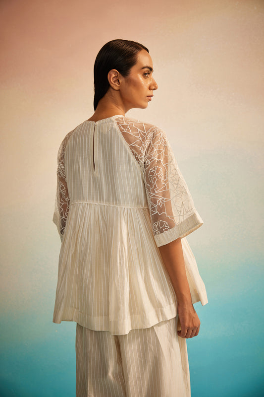 Ami Jaal Raglan Top