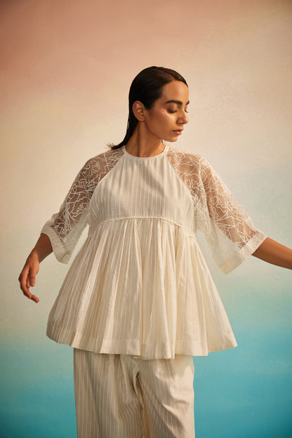 Ami Jaal Raglan Top