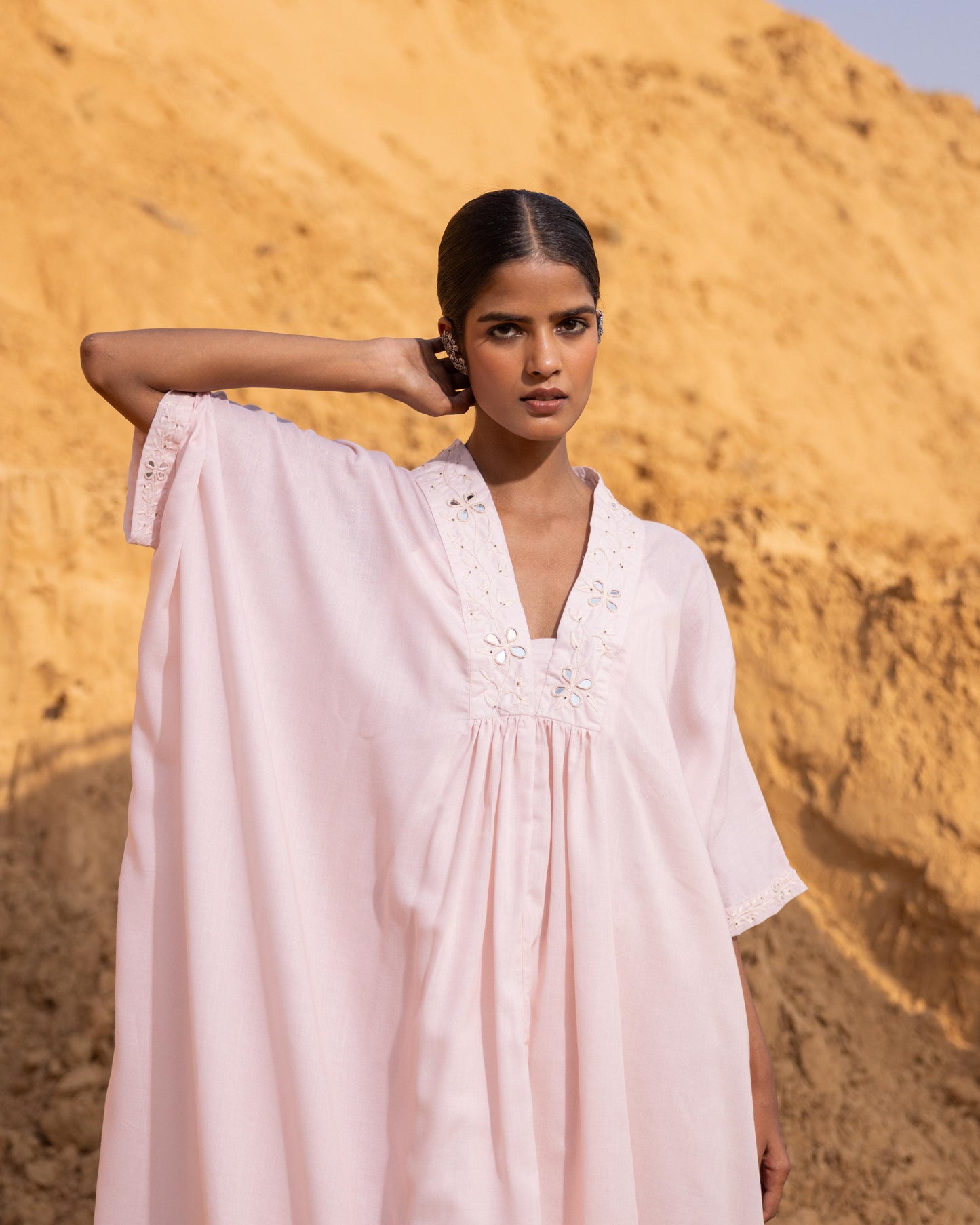 LINEAR KAFTAN - Desert Sand