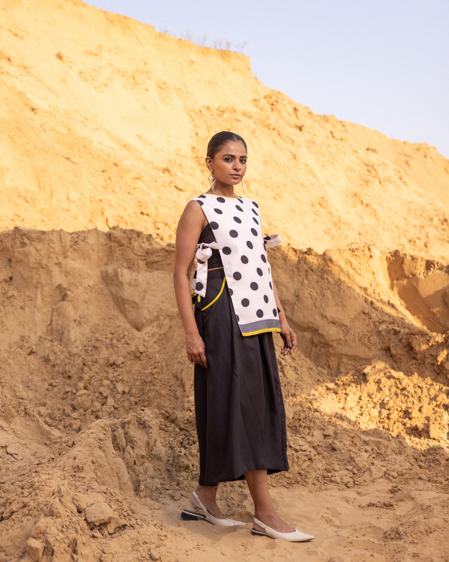 AYRA CO-ORD SET - BLACK & Desert Sand