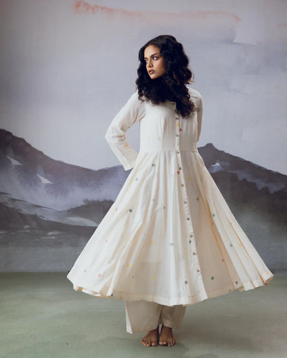 White Ambar Kali Kurta