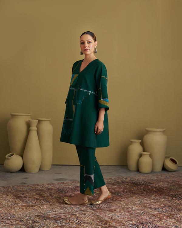 Panna Green Handwoven Cotton & Ikat Set with Handwork