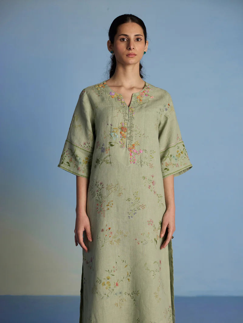 Para Hand-Embroidered Linen Kurta Set - Mint