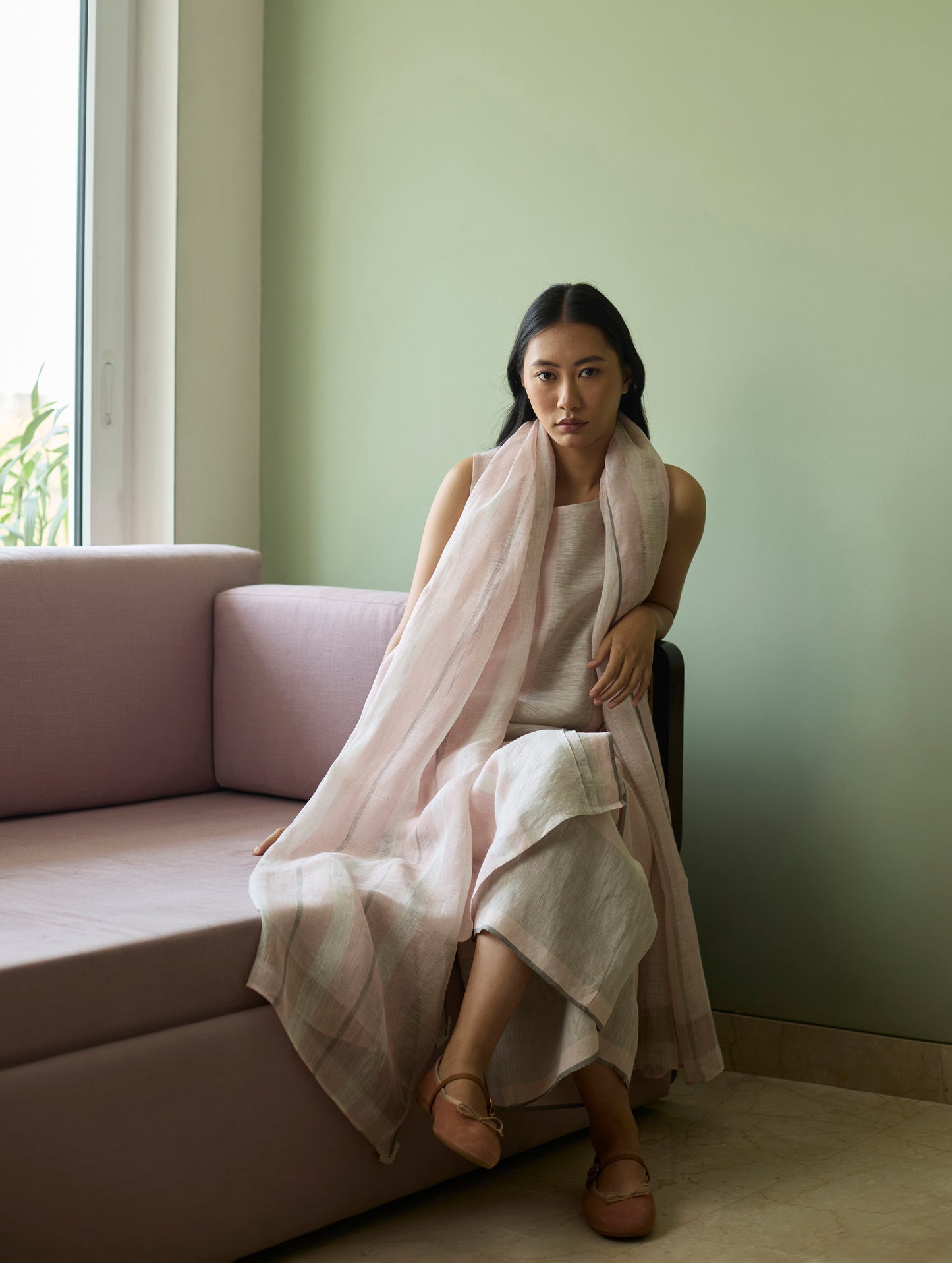 Yara Sleeveless Border Linen Kurta Set - Blush