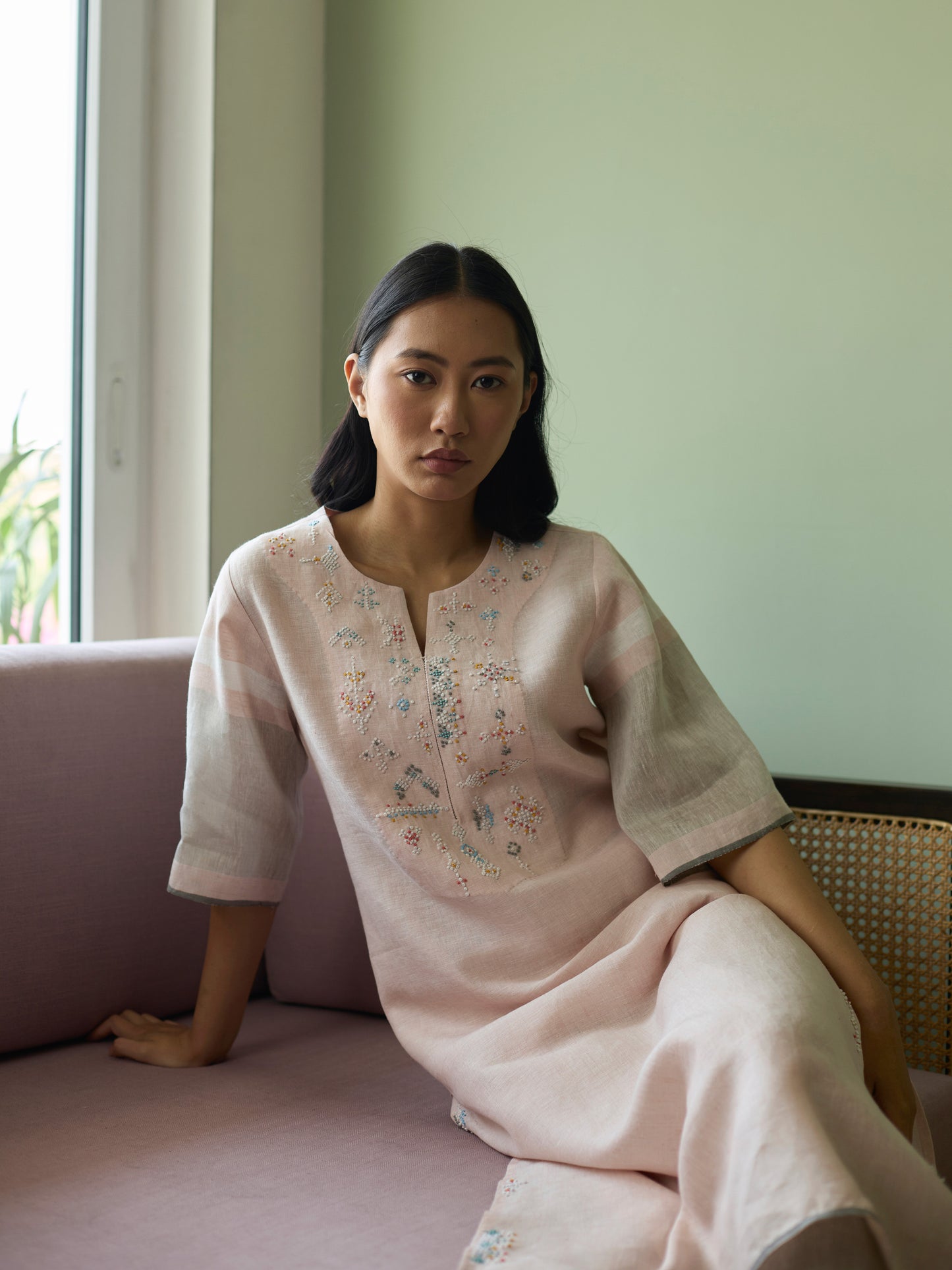 Vira Hand-Emboidered Linen Kurta Set - Blush