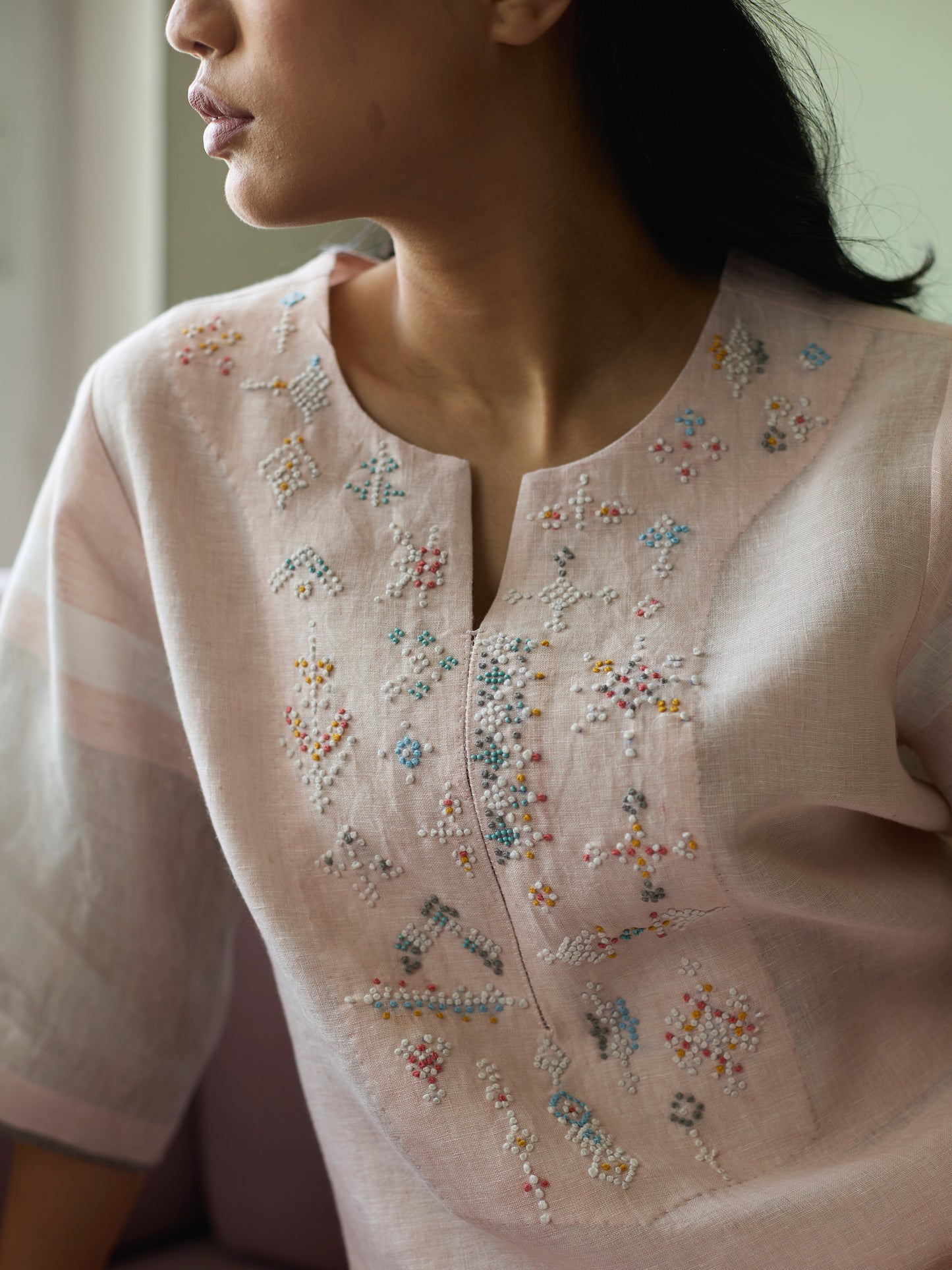Vira Hand-Emboidered Linen Kurta Set - Blush