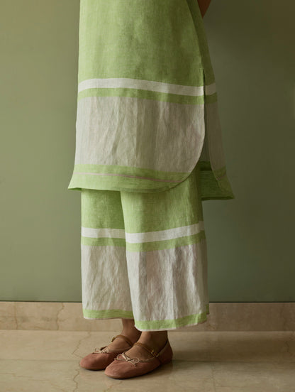 Iva Pleated Border Linen Kurta Set - Meadow
