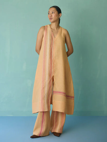 Vanya Border Linen Sleeveless Kurta - Apricot