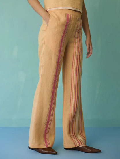 Vanya Border Linen Sleeveless Kurta Set - Apricot