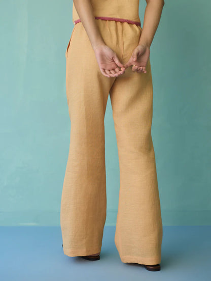 Vanya Border Linen Sleeveless Kurta Set - Apricot