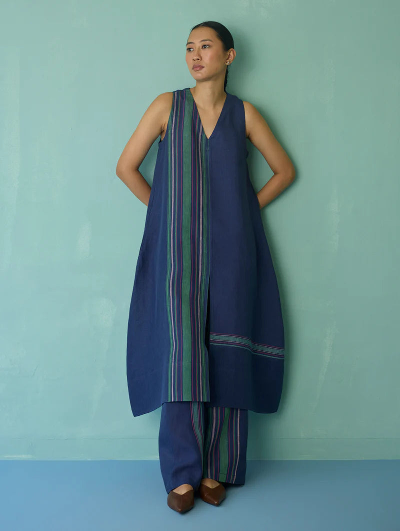 Vanya Border Linen Sleeveless Kurta - Indigo