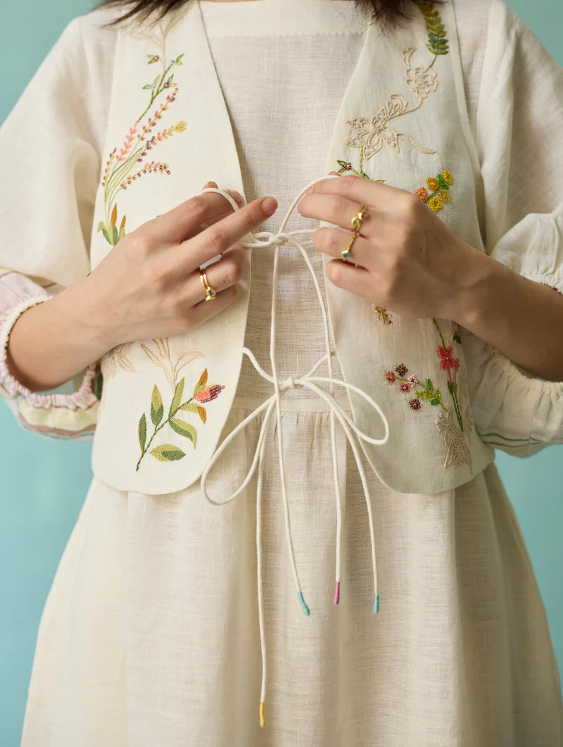 Eon Hand-Embroidered Floral Vest - Ivory