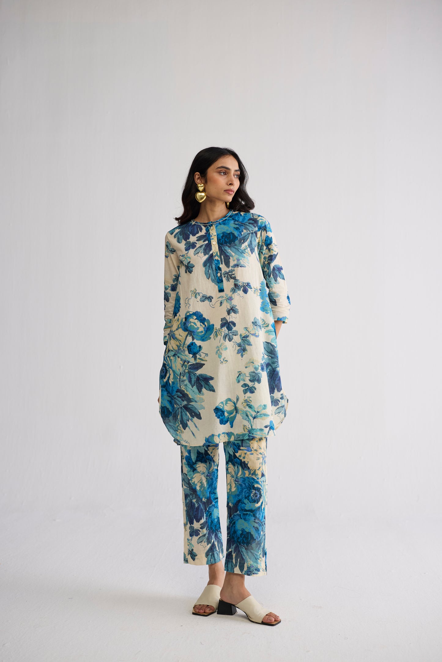 ROYAL PARADISE SHORT KURTA SET