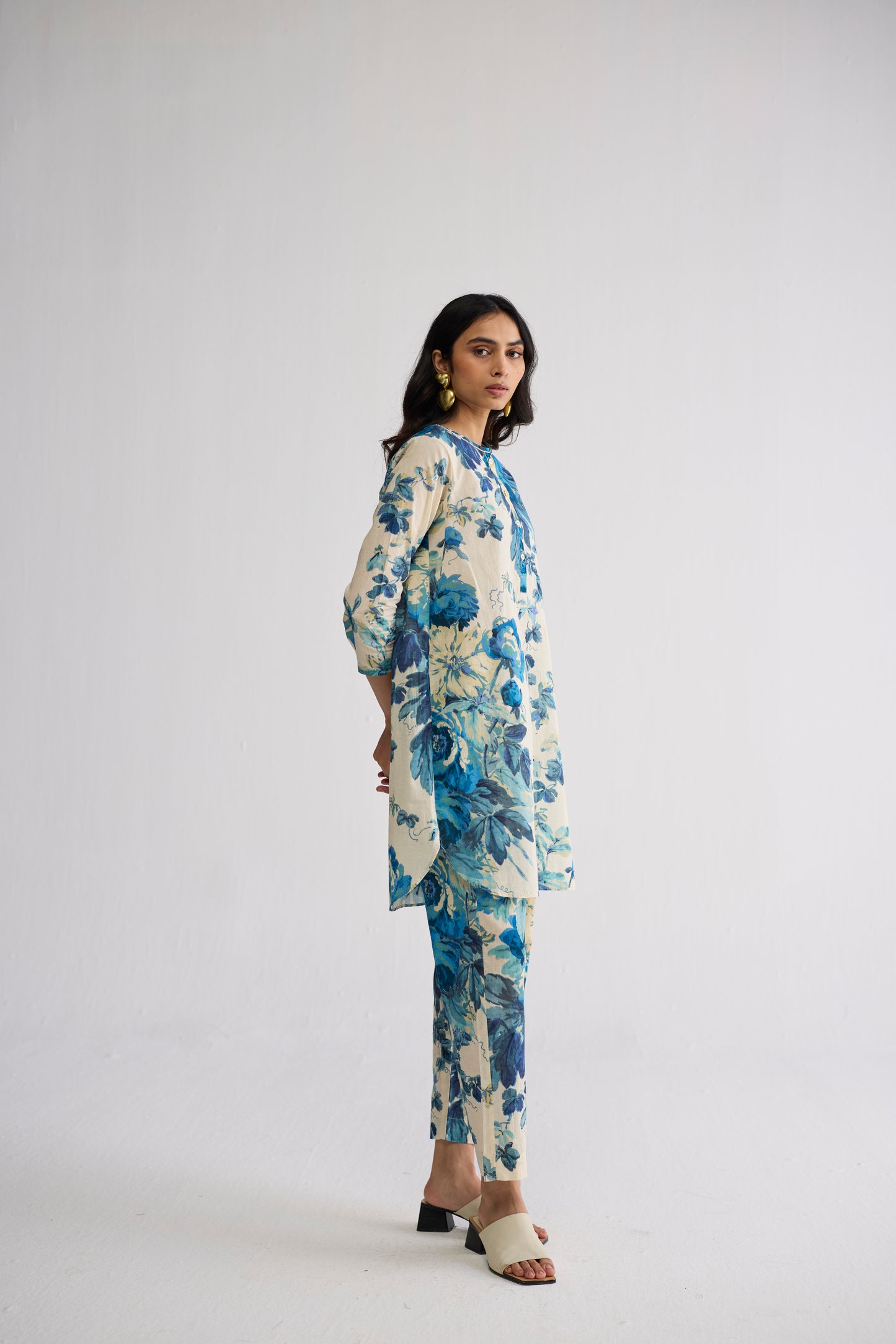ROYAL PARADISE SHORT KURTA SET
