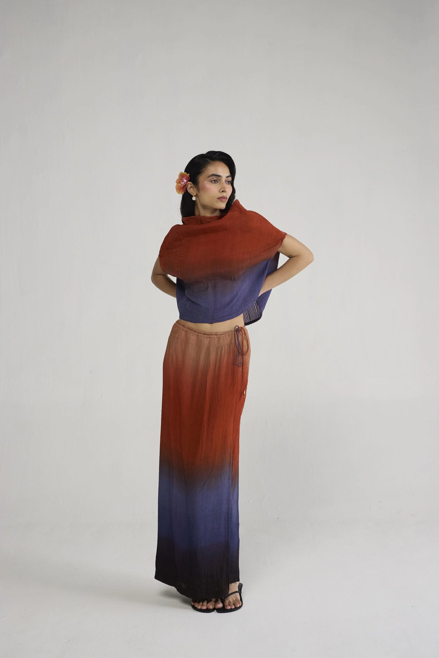 UME PINTUCKS TOP