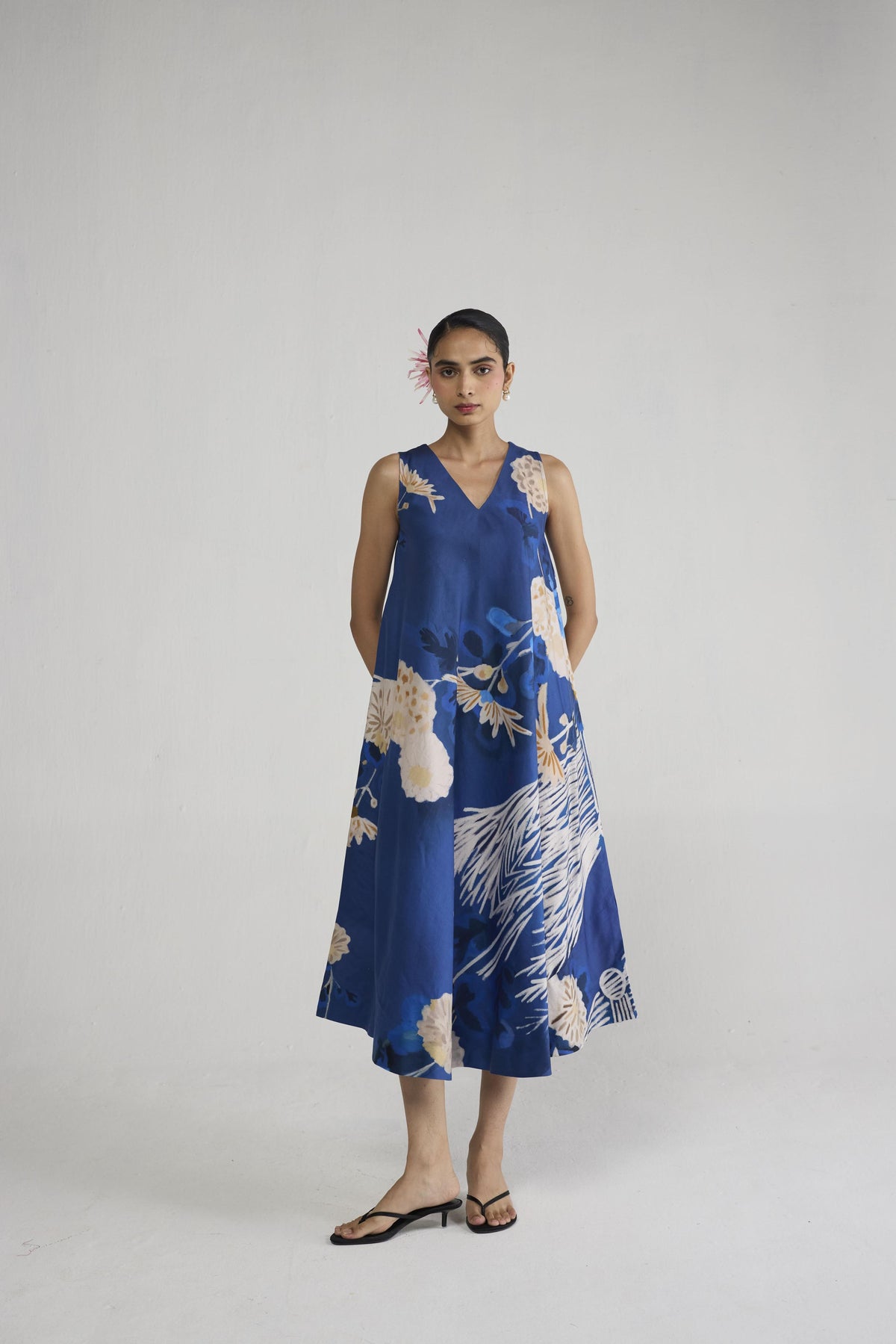 REN V NECK DRESS