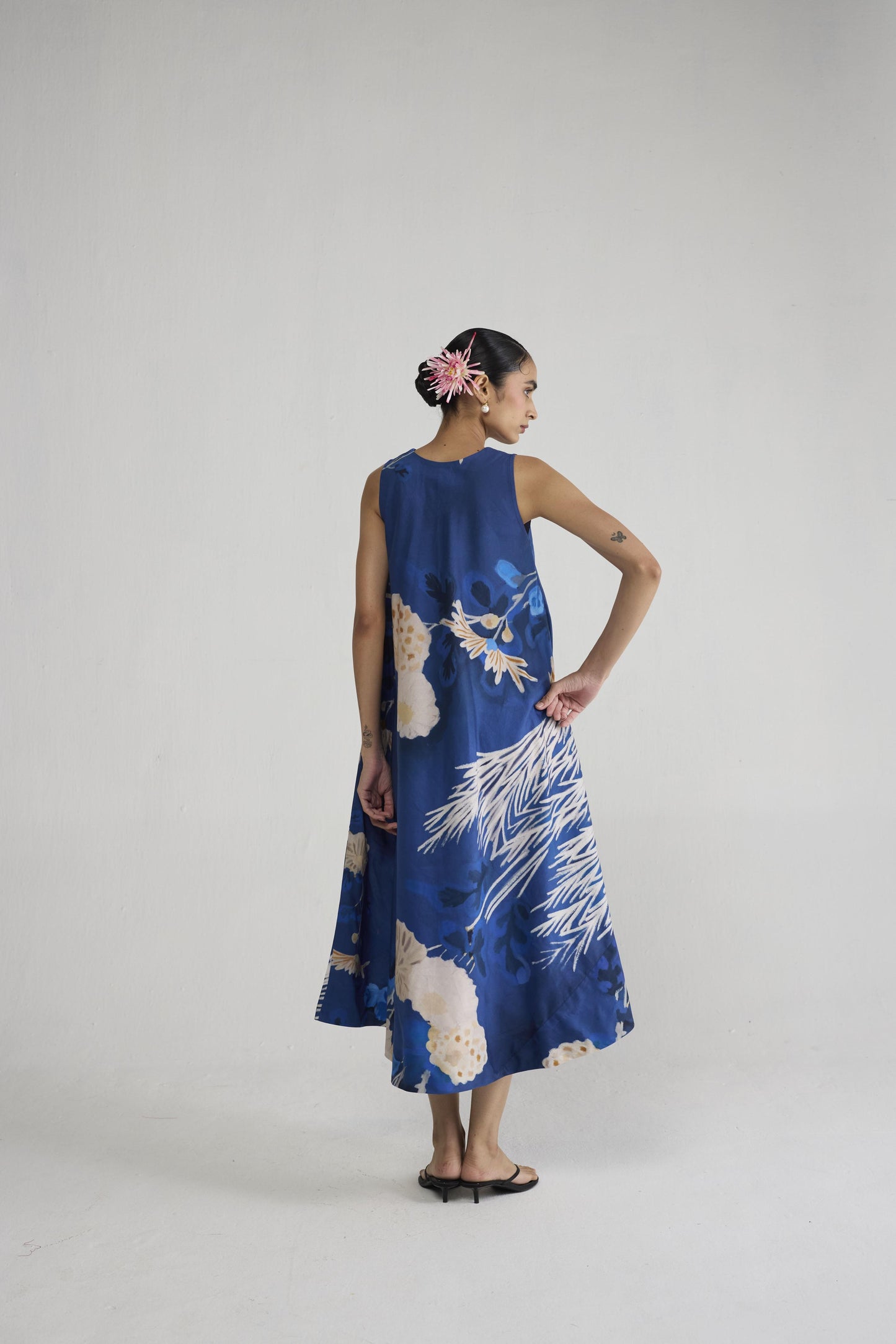 REN V NECK DRESS