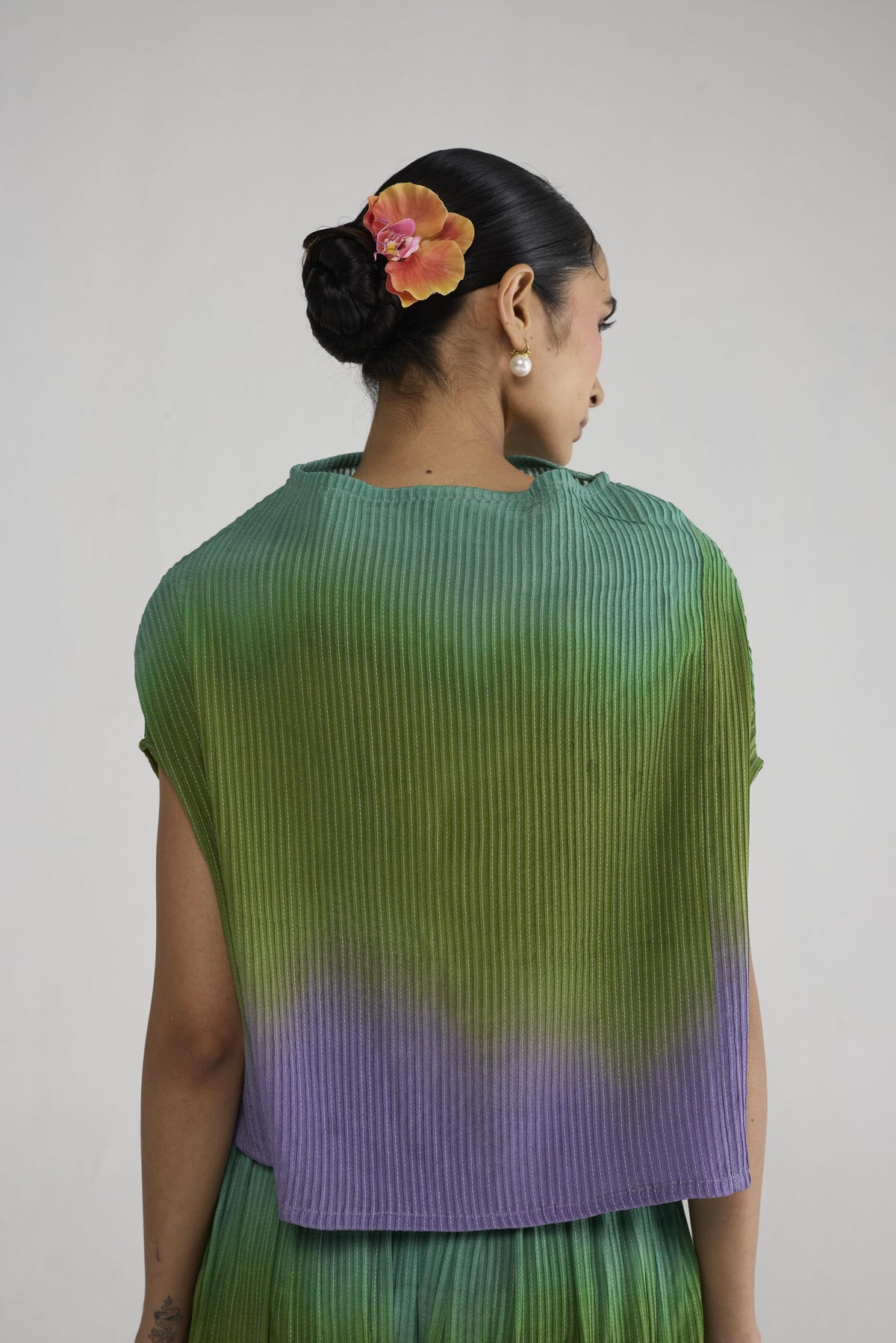 HANA PINTUCKS TOP
