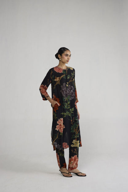 HIMARI LONG CREPE KURTA SET