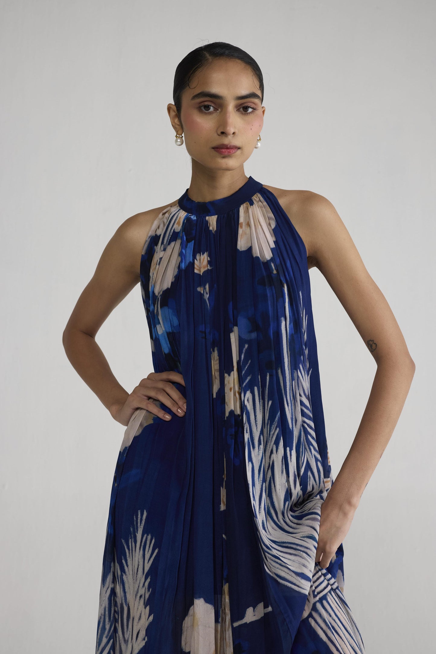 REN HALTERNECK CREPE DRESS