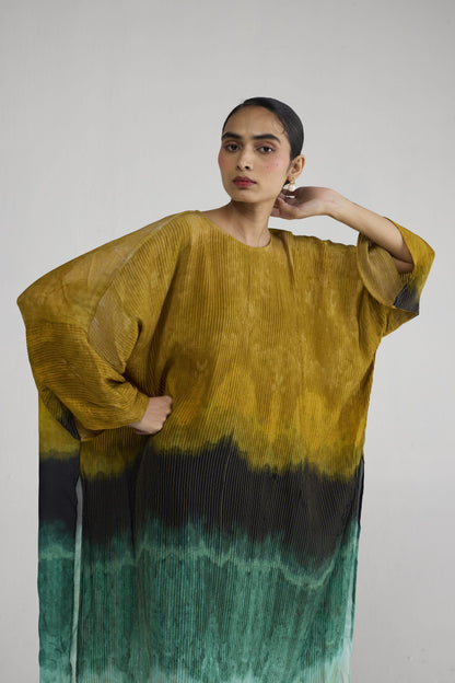 URI PINTUCKS KAFTAN KURTA SET
