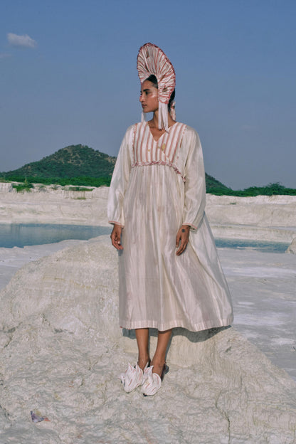 Su Mon Square Sleeve Dress