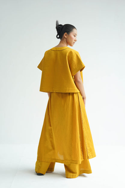 Karashi Quilted Top With Drape Trouser