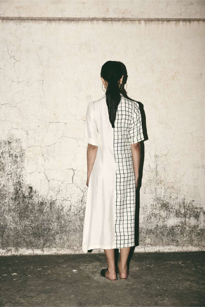 AN Grid Pleat Dress