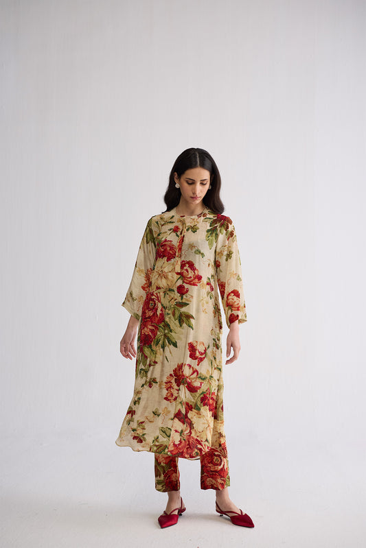 SAMA EMBROIDERED KURTA SET