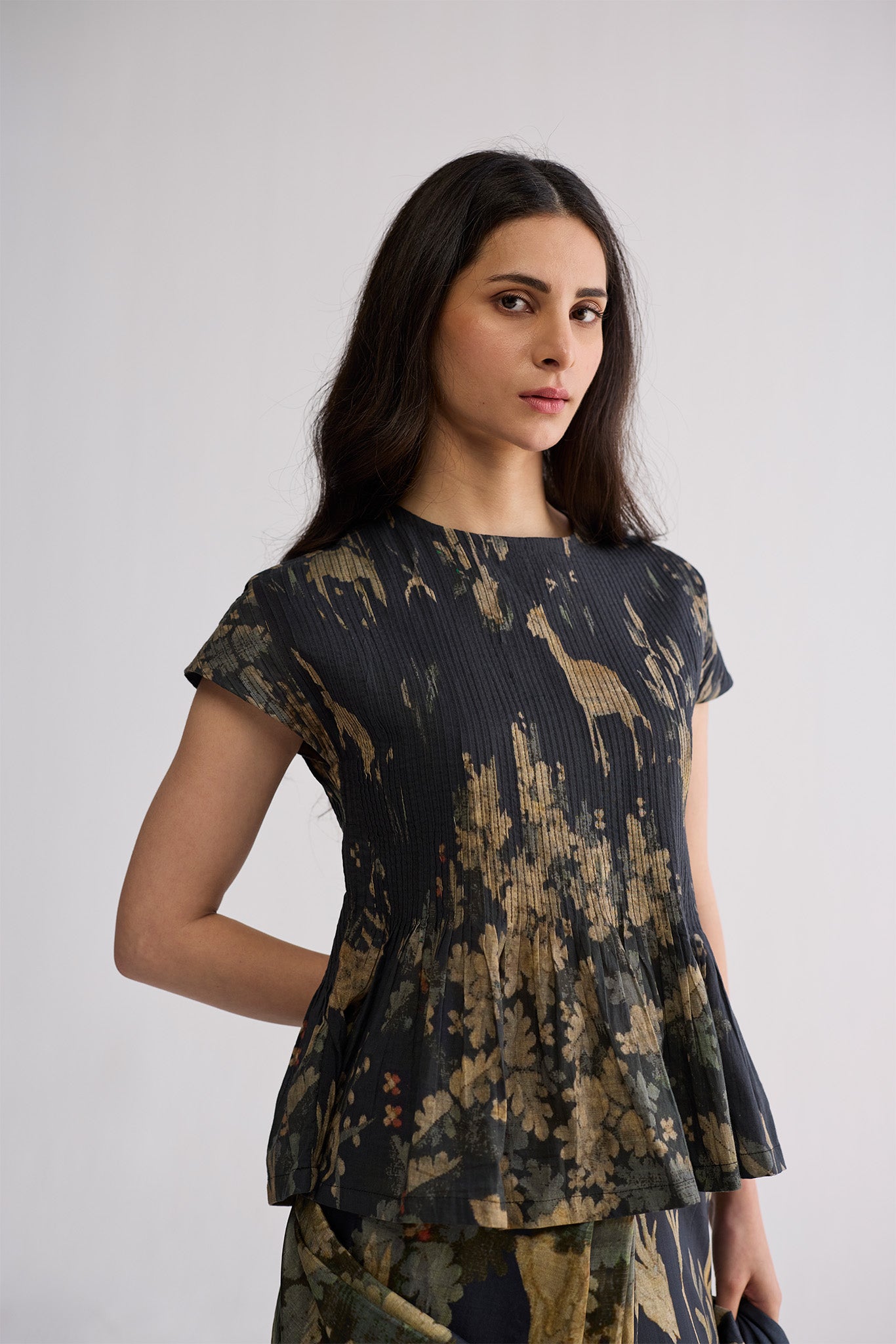 BANYAN PINTUCKS BLOUSE